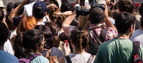 Gruppo affollato di persone